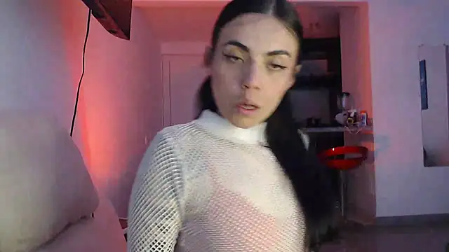 i am nina  online show from December 18, 2025, 10:16 pm