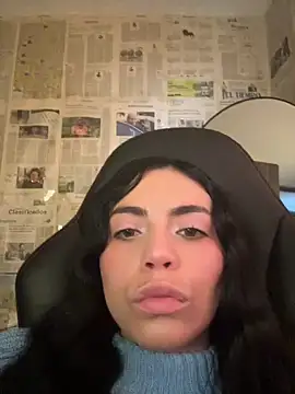 i am nina  online show from April 27, 2026, 9:13 pm
