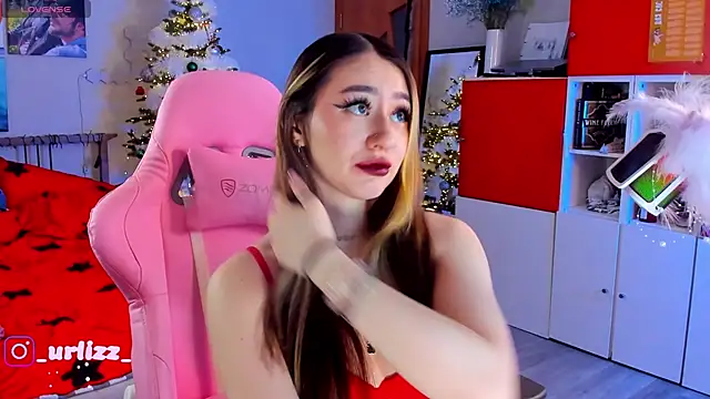 Snapshot of Fiona-Love chatting on January 15, 2025, 7:34 pm Fiona-Love online show from January 15, 2025, 7:34 pm