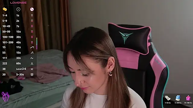 Snapshot of Fiona-Love chatting on October 31, 2025, 3:24 pm Fiona-Love online show from October 31, 2025, 3:24 pm