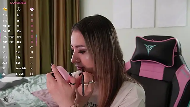 Snapshot of Fiona-Love chatting on November 23, 2025, 3:23 pm Fiona-Love online show from November 23, 2025, 3:23 pm