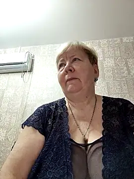 EffectFiona online show from February 27, 2026, 1:05 am