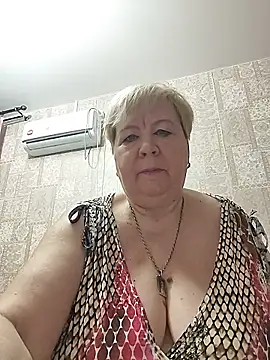 EffectFiona online show from March 15, 2026, 10:49 pm