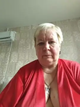 Snapshot of EffectFiona chatting on July 3, 2026, 6:09 am EffectFiona online show from July 3, 2026, 6:09 am