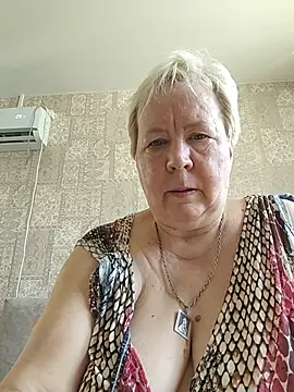 Snapshot of EffectFiona chatting on July 11, 2026, 4:59 am EffectFiona online show from July 11, 2026, 4:59 am