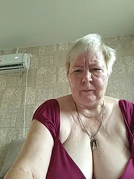 Snapshot of EffectFiona chatting on July 29, 2026, 12:53 am EffectFiona online show from July 29, 2026, 12:53 am