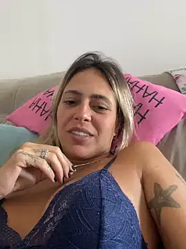 Snapshot of Gipoltergeist chatting on December 11, 2024, 3:58 pm Gipoltergeist online show from December 11, 2024, 3:58 pm