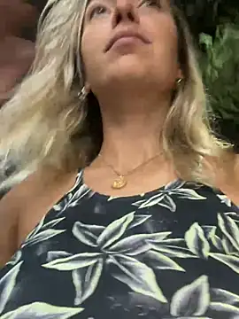 Snapshot of Gipoltergeist chatting on December 19, 2024, 4:23 am Gipoltergeist online show from December 19, 2024, 4:23 am