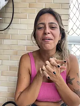 Snapshot of Gipoltergeist chatting on January 18, 2025, 5:15 pm Gipoltergeist online show from January 18, 2025, 5:15 pm