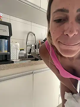 Snapshot of Gipoltergeist chatting on February 14, 2025, 1:08 pm Gipoltergeist online show from February 14, 2025, 1:08 pm