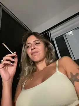 Snapshot of Gipoltergeist chatting on March 20, 2025, 4:40 am Gipoltergeist online show from March 20, 2025, 4:40 am