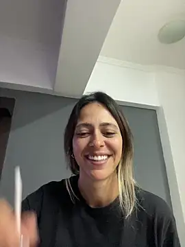 Snapshot of Gipoltergeist chatting on September 14, 2025, 11:26 pm Gipoltergeist online show from September 14, 2025, 11:26 pm