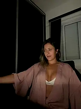 Snapshot of Gipoltergeist chatting on October 17, 2025, 3:53 am Gipoltergeist online show from October 17, 2025, 3:53 am