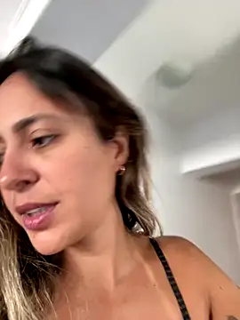 Snapshot of Gipoltergeist chatting on October 22, 2025, 3:01 pm Gipoltergeist online show from October 22, 2025, 3:01 pm