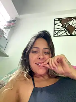 Snapshot of Gipoltergeist chatting on November 26, 2025, 1:06 am Gipoltergeist online show from November 26, 2025, 1:06 am