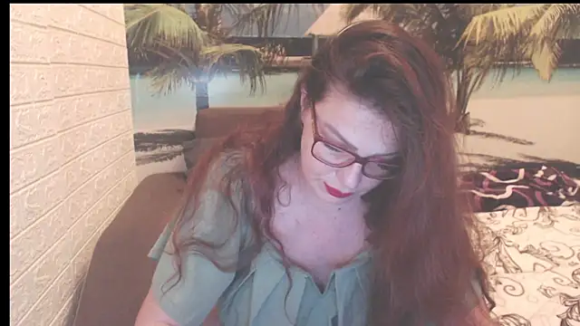 Snapshot of Queen__Natasha chatting on November 19, 2025, 9:48 pm Queen Natasha online show from November 19, 2025, 9:48 pm