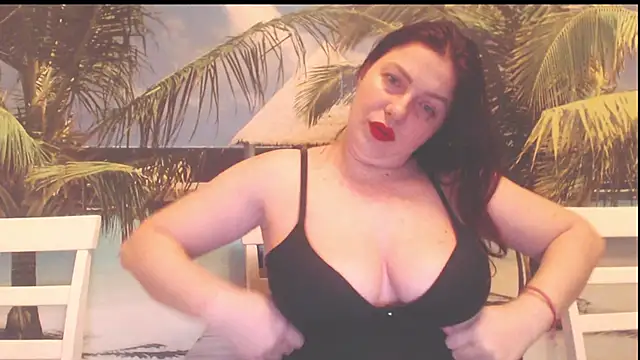 Snapshot of Queen__Natasha chatting on February 2, 2026, 9:02 pm Queen Natasha online show from February 2, 2026, 9:02 pm