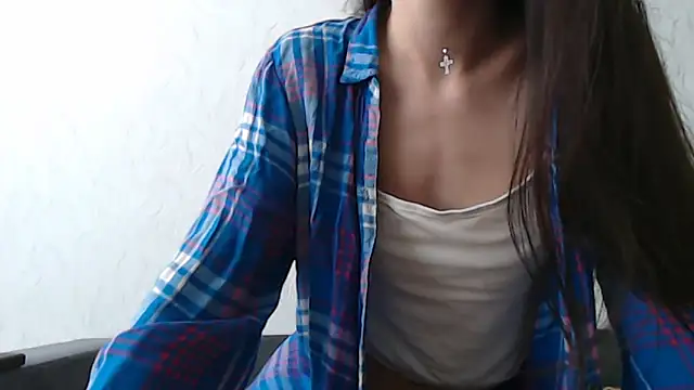 Snapshot of HoneyWiles chatting on December 13, 2024, 11:45 am HoneyWiles online show from December 13, 2024, 11:45 am