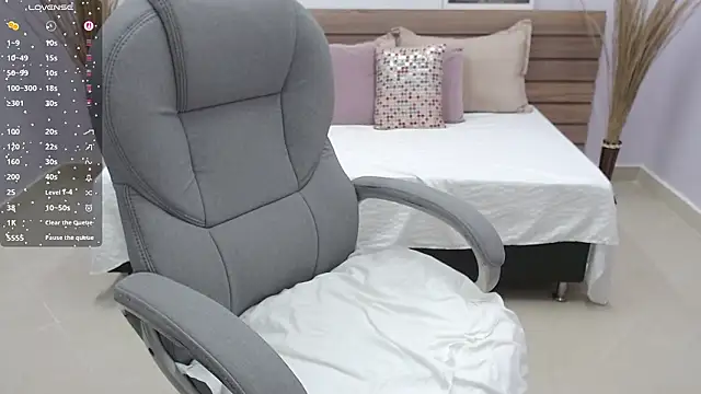 sophia hadid online show from March 10, 2026, 12:21 pm