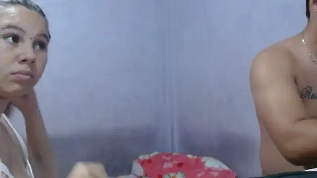 Snapshot of sexy_couple29 chatting on December 16, 2024, 10:18 am sexy couple29 online show from December 16, 2024, 10:18 am