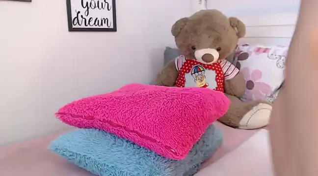 Snapshot of Joliet chatting on February 19, 2025, 2:23 am Joliet online show from February 19, 2025, 2:23 am