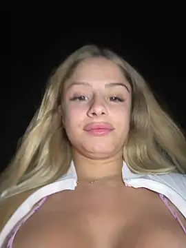 Snapshot of BritneyDimond chatting on December 17, 2024, 7:59 pm BritneyDimond online show from December 17, 2024, 7:59 pm