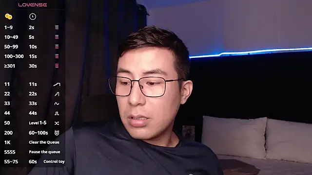 andrewmhilton  online show from October 1, 2025, 10:27 pm