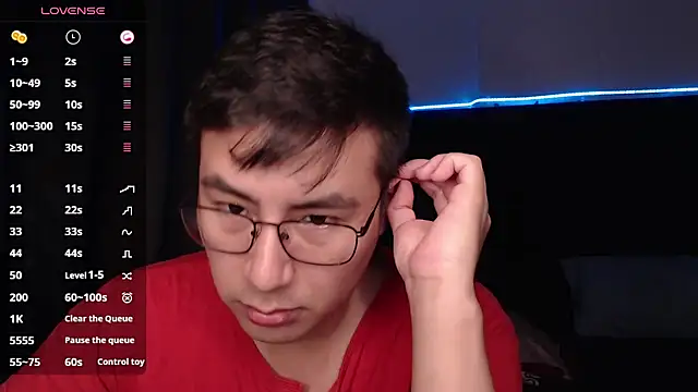 andrewmhilton  online show from October 5, 2025, 6:34 am