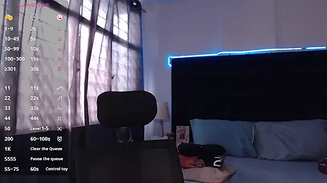 andrewmhilton  online show from November 3, 2025, 8:54 pm