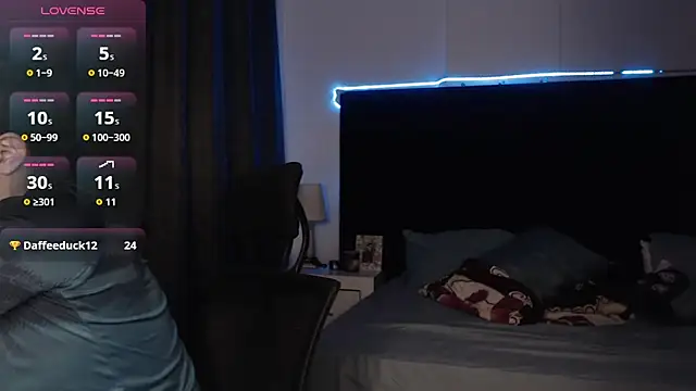 andrewmhilton  online show from November 29, 2025, 5:32 am