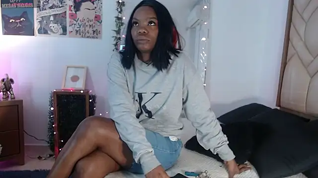 Snapshot of Kenya_Agu chatting on December 15, 2024, 11:12 am Kenya Agu online show from December 15, 2024, 11:12 am