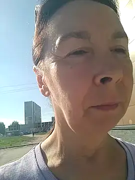 Snapshot of Celine_Faer1 chatting on June 2, 2026, 2:13 am Celine Faer1 online show from June 2, 2026, 2:13 am