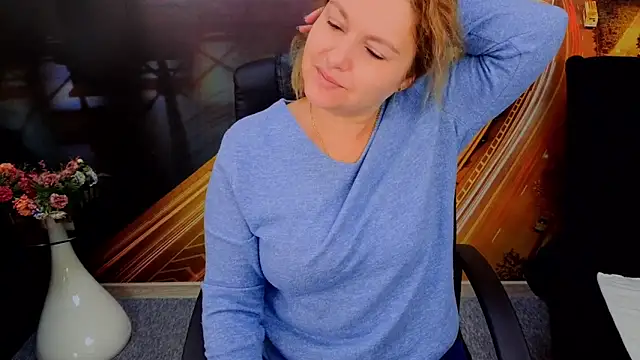 EmmaxPark online show from December 4, 2025, 7:17 am