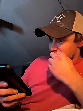 Snapshot of Midwestalpha chatting on January 30, 2025, 5:06 pm Midwestalpha online show from January 30, 2025, 5:06 pm