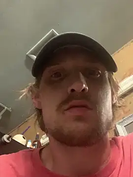 Snapshot of Midwestalpha chatting on April 28, 2026, 3:11 am Midwestalpha online show from April 28, 2026, 3:11 am