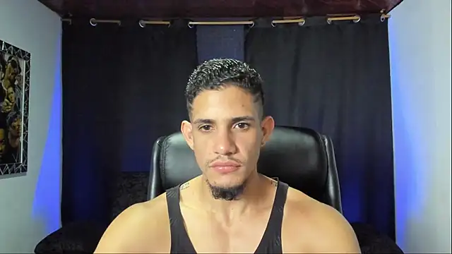 jhonnysnow17 online show from March 13, 2026, 11:11 pm