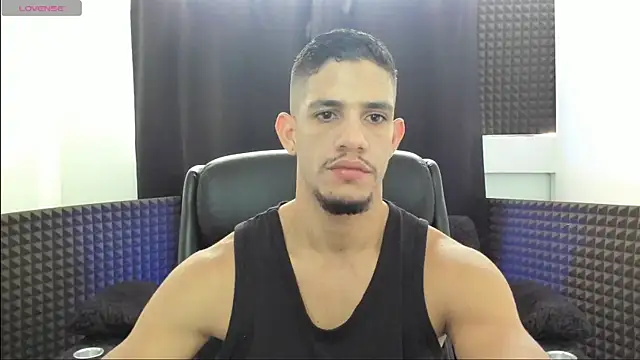 jhonnysnow17 online show from June 1, 2026, 5:58 pm
