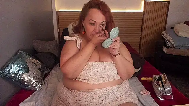 megan dreamsss online show from July 27, 2026, 7:43 pm