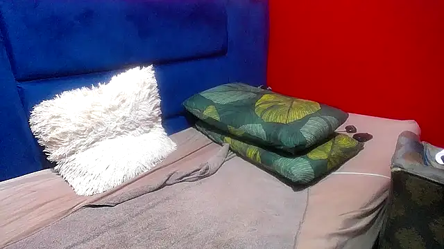 Snapshot of Lelety79 chatting on September 21, 2025, 6:09 pm Lelety79 online show from September 21, 2025, 6:09 pm