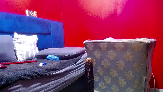 Snapshot of Lelety79 chatting on November 19, 2025, 7:36 pm Lelety79 online show from November 19, 2025, 7:36 pm