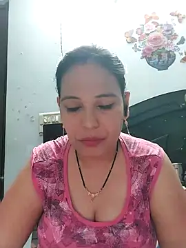 Poojabhabi101 online show from April 30, 2026, 5:14 am