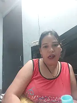 Poojabhabi101 online show from May 4, 2026, 5:03 am