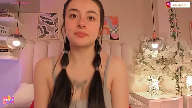 cute  cherry  online show from October 24, 2025, 8:16 pm