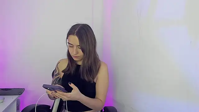  alicerosse2 online show from February 28, 2025, 11:45 pm