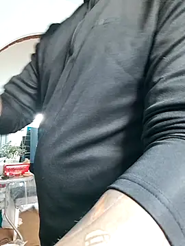 Snapshot of crisconst chatting on October 25, 2025, 3:40 pm crisconst online show from October 25, 2025, 3:40 pm