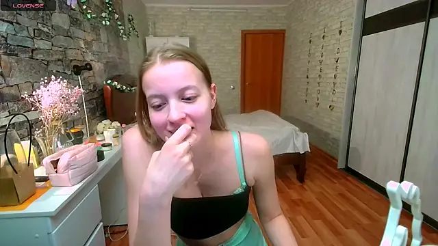   Aphrodita  wow   online show from March 14, 2026, 4:12 pm