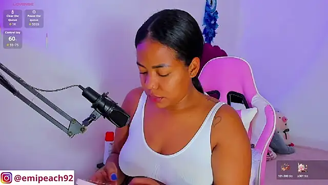 samanthaabloom online show from November 14, 2025, 1:21 pm