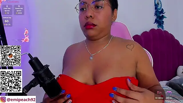 samanthaabloom online show from June 12, 2026, 3:05 am