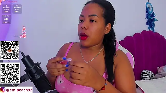 samanthaabloom online show from June 16, 2026, 1:30 am