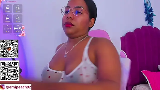 samanthaabloom online show from June 24, 2026, 1:59 am